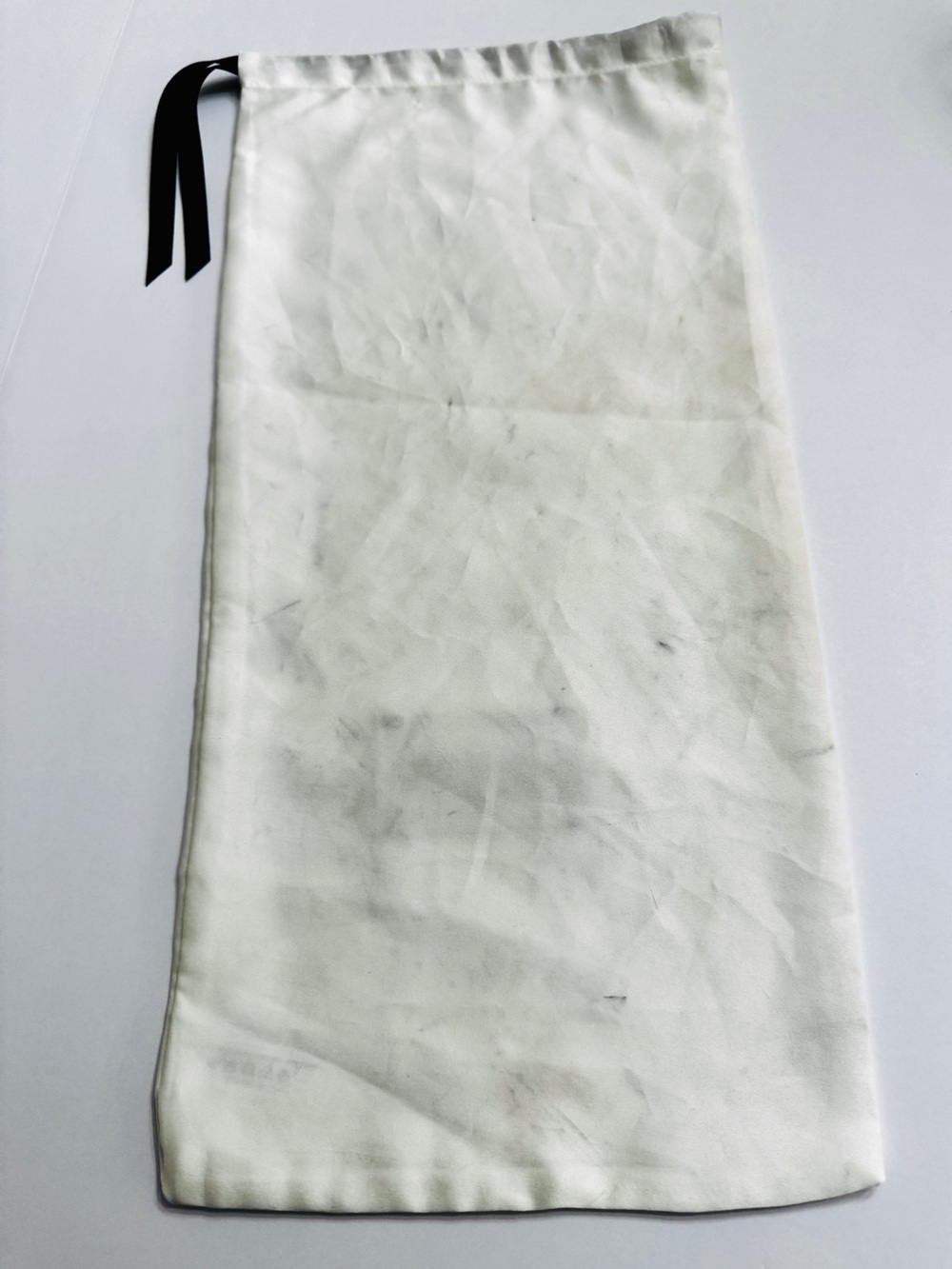 Gucci White Satin Dust Bags Set of 2-Authentic Storage Bag with Drawstring 17x8 - Picture 6 of 14